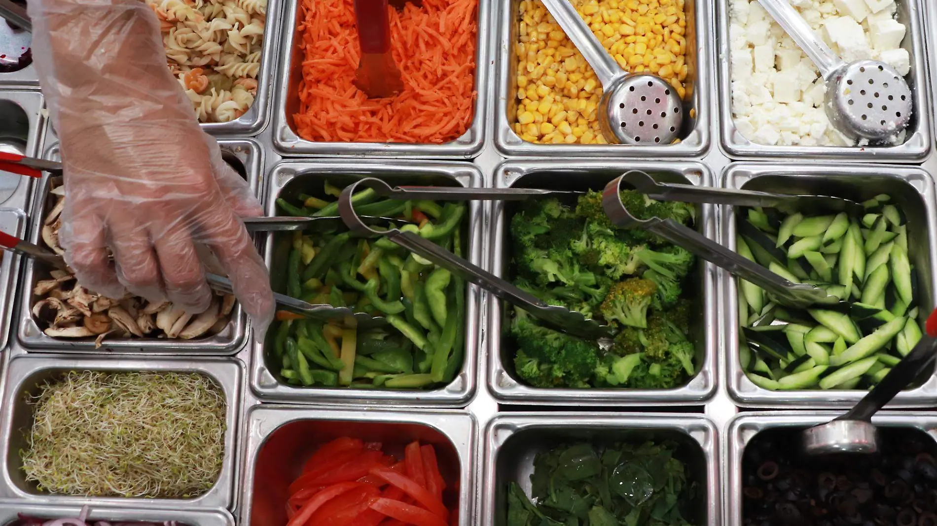 La comida vegana está en restaurantes y tiendas de conveniencia